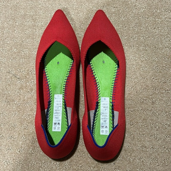 Rothy’s classic super cute Point solid cherry red, size 10 - Picture 2 of 5